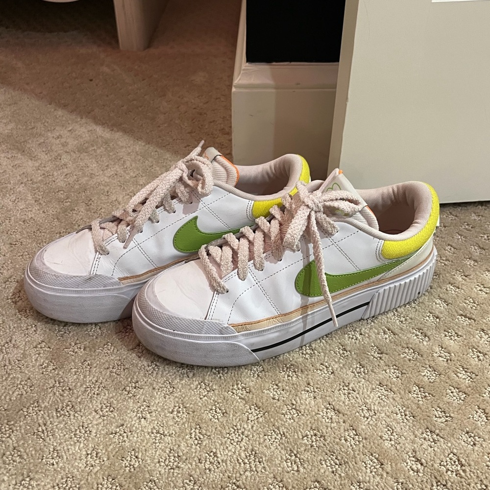 Nike White and Green Women's Sneakers